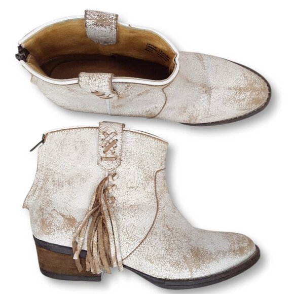 Very Volatile Western Cowgirl Boots Size 8.5 Distressed White Leather Fringe Low - Picture 1 of 14
